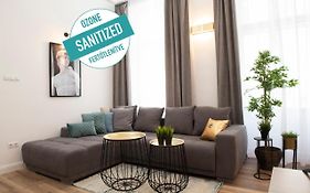 Luxury Apartment by Hi5 - Kálmán Imre Suite